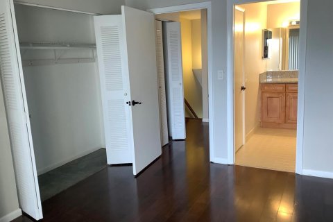 Condo in Deerfield Beach, Florida, 2 bedrooms № 2177290 - photo 16