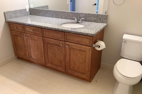 Condo in Deerfield Beach, Florida, 2 bedrooms № 2177290 - photo 15