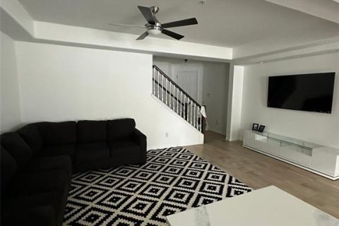 Townhouse in Orlando, Florida 3 bedrooms, 162.86 sq.m. № 1916476 - photo 4