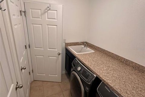 Townhouse in Orlando, Florida 3 bedrooms, 162.86 sq.m. № 1916476 - photo 12