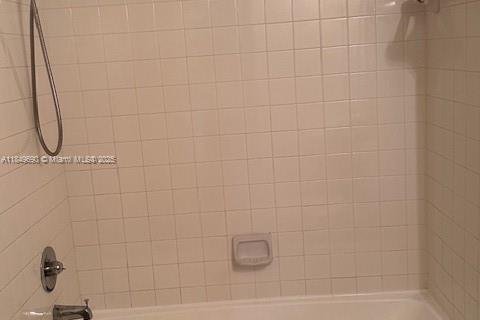 Condo in Sunrise, Florida, 1 bedroom  № 1852300 - photo 5