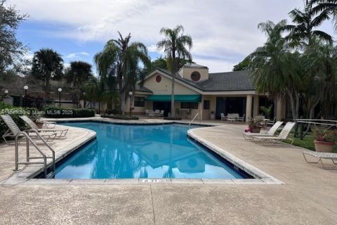 Condo in Sunrise, Florida, 1 bedroom  № 1852300 - photo 14