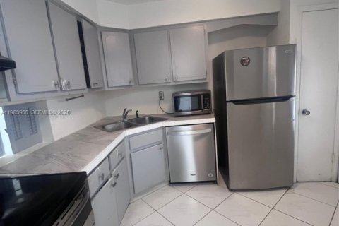 Купить кондоминиум в Майами, Флорида 1 спальня, 88.63м2, № 2045632 - фото 3