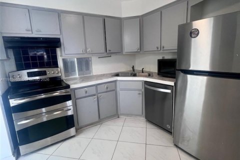 Кондоминиум с 1 спальней в Майами, Флорида № 2045632