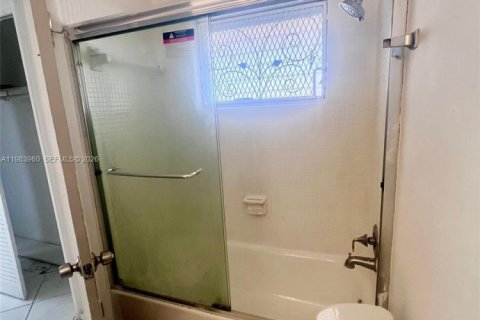 Купить кондоминиум в Майами, Флорида 1 спальня, 88.63м2, № 2045632 - фото 8