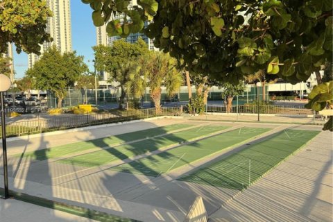 Condominio en venta en Sunny Isles Beach, Florida, 1 dormitorio, 70.79 m2 № 1993661 - foto 25