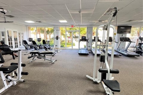 Condominio en venta en Sunny Isles Beach, Florida, 1 dormitorio, 70.79 m2 № 1993661 - foto 26