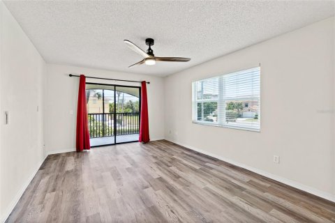 Condo in Cape Canaveral, Florida, 2 bedrooms  № 1736531 - photo 18