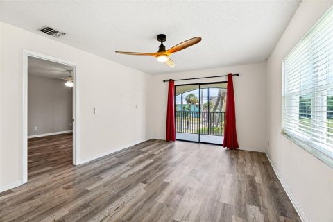 Condo in Cape Canaveral, Florida, 2 bedrooms  № 1736531 - photo 16