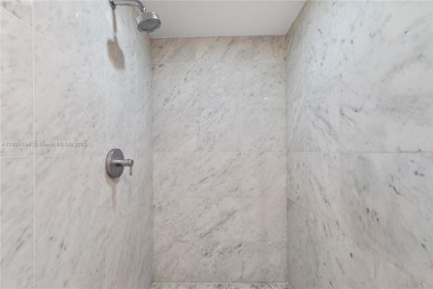 Condo in Miami, Florida, 2 bedrooms  № 1790415 - photo 28
