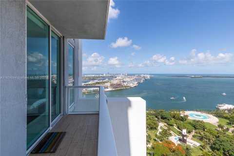 Condo in Miami, Florida, 2 bedrooms  № 1790415 - photo 22