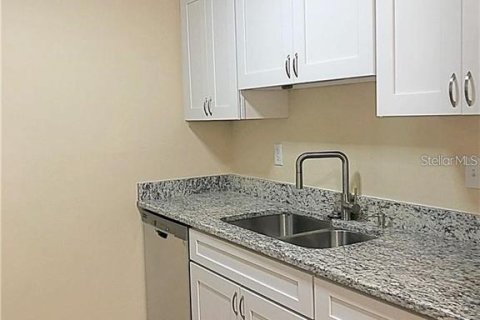 Copropriété à louer à Clearwater, Floride: 2 chambres, 80.36 m2 № 2384247 - photo 9