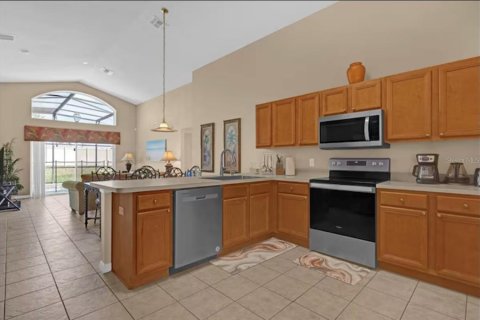 Villa ou maison à louer à Davenport, Floride: 4 chambres, 180.23 m2 № 2395555 - photo 5