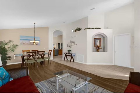 Villa ou maison à louer à Davenport, Floride: 4 chambres, 180.23 m2 № 2395555 - photo 3