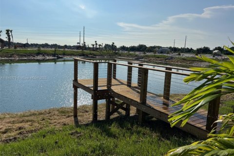 Land in Punta Gorda, Florida № 1830208 - photo 2