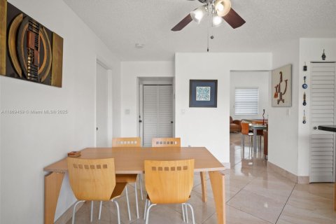 House in Sunrise, Florida 4 bedrooms, 142.05 sq.m. № 1895770 - photo 28