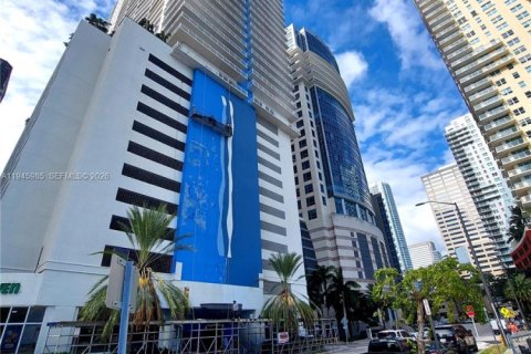 Condo in Miami, Florida, 1 bedroom  № 2002085 - photo 29