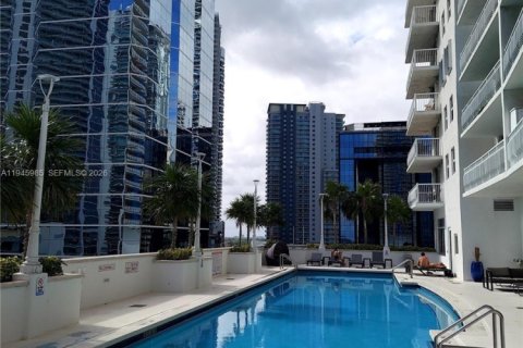 Condo in Miami, Florida, 1 bedroom  № 2002085 - photo 19
