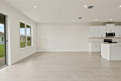 House in Mount Dora, Florida 3 bedrooms, 189.15 sq.m. № 1717377 - photo 11