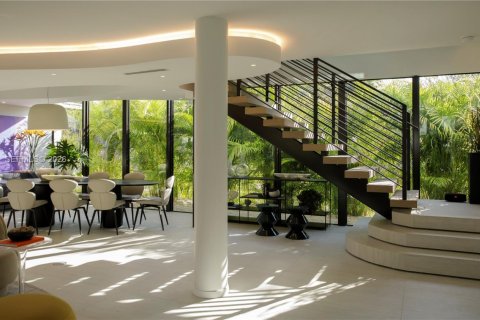 Villa ou maison à vendre à Miami, Floride: 5 chambres, 384.8 m2 № 2041314 - photo 10