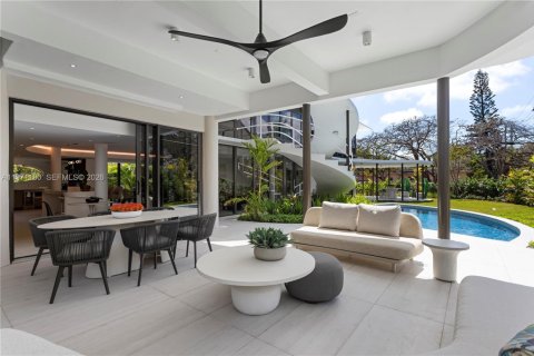 Villa ou maison à vendre à Miami, Floride: 5 chambres, 384.8 m2 № 2041314 - photo 27