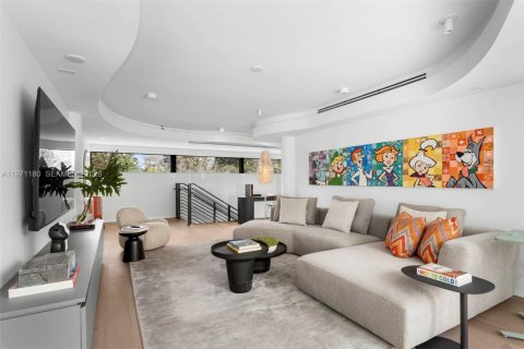 Villa ou maison à vendre à Miami, Floride: 5 chambres, 384.8 m2 № 2041314 - photo 11