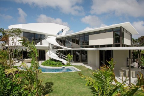 Villa ou maison à Miami, Floride 5 chambres, 384.8 m2 № 2041314