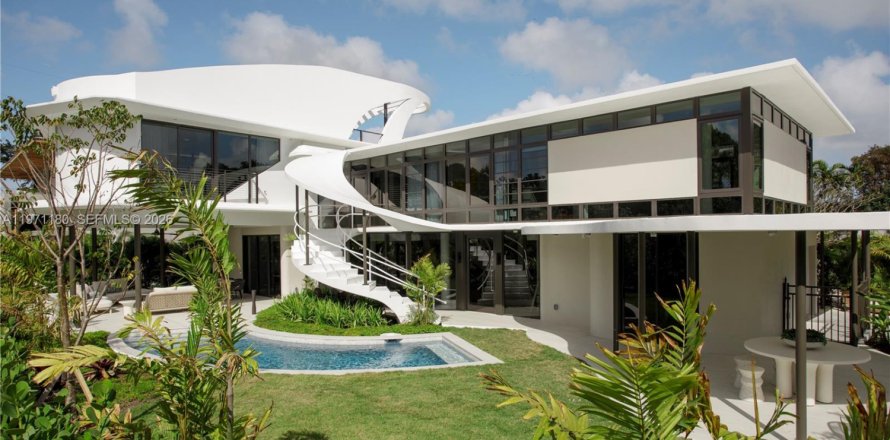 Villa ou maison à Miami, Floride 5 chambres, 384.8 m2 № 2041314