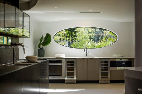 Villa ou maison à vendre à Miami, Floride: 5 chambres, 384.8 m2 № 2041314 - photo 7