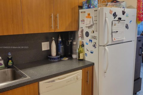 Copropriété à vendre à Hallandale Beach, Floride: 1 chambre, 80.82 m2 № 1940713 - photo 12