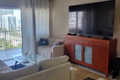 Copropriété à vendre à Hallandale Beach, Floride: 1 chambre, 80.82 m2 № 1940713 - photo 14