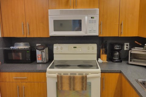 Copropriété à vendre à Hallandale Beach, Floride: 1 chambre, 80.82 m2 № 1940713 - photo 10