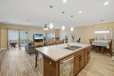 Villa ou maison à vendre à Fruitland Park, Floride: 3 chambres, 181.62 m2 № 2430620 - photo 10