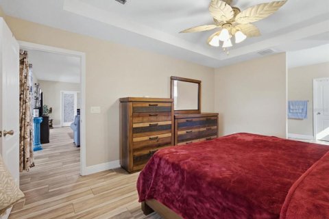 Villa ou maison à vendre à Fruitland Park, Floride: 3 chambres, 181.62 m2 № 2430620 - photo 14
