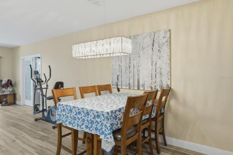 Villa ou maison à vendre à Fruitland Park, Floride: 3 chambres, 181.62 m2 № 2430620 - photo 13