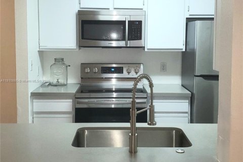 Copropriété à louer à Oakland Park, Floride: 2 chambres, 116.69 m2 № 1940417 - photo 9