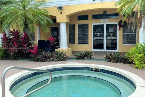 Copropriété à louer à Oakland Park, Floride: 2 chambres, 116.69 m2 № 1940417 - photo 3