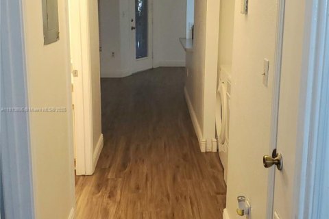 Copropriété à louer à Oakland Park, Floride: 2 chambres, 116.69 m2 № 1940417 - photo 14