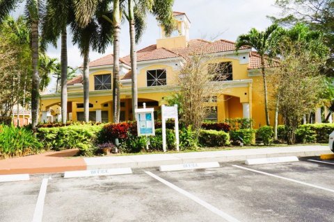 Copropriété à louer à Oakland Park, Floride: 2 chambres, 116.69 m2 № 1940417 - photo 1