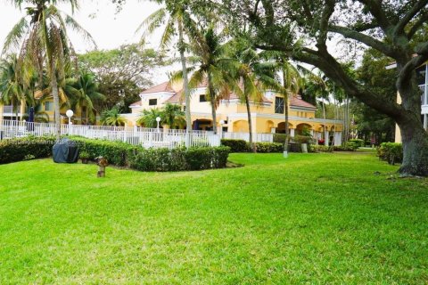 Copropriété à louer à Oakland Park, Floride: 2 chambres, 116.69 m2 № 1940417 - photo 2