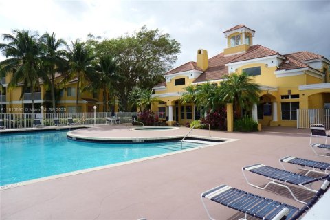 Copropriété à louer à Oakland Park, Floride: 2 chambres, 116.69 m2 № 1940417 - photo 6
