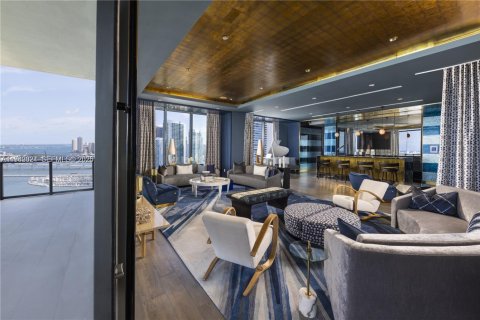 Copropriété à vendre à Miami, Floride: 4 chambres, 267.84 m2 № 1999005 - photo 13