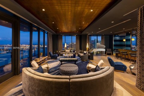 Copropriété à vendre à Miami, Floride: 4 chambres, 267.84 m2 № 1999005 - photo 26