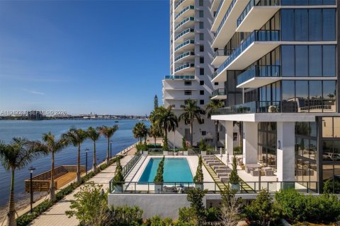 Copropriété à vendre à Miami, Floride: 4 chambres, 267.84 m2 № 1999005 - photo 30