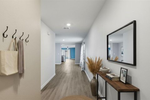 Купить виллу или дом в Зеферхиллс-Норт, Флорида 5 комнат, 144.93м2, № 2150392 - фото 11