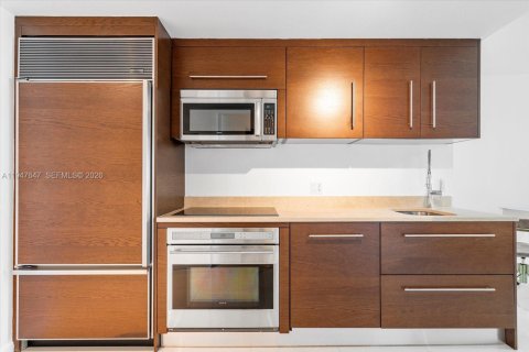 Снять в аренду кондоминиум в Майами, Флорида 55.56м2, № 2003843 - фото 4