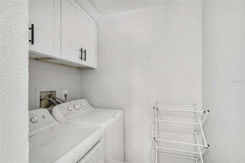 House in Englewood, Florida 3 bedrooms, 125.42 sq.m. № 1919173 - photo 15