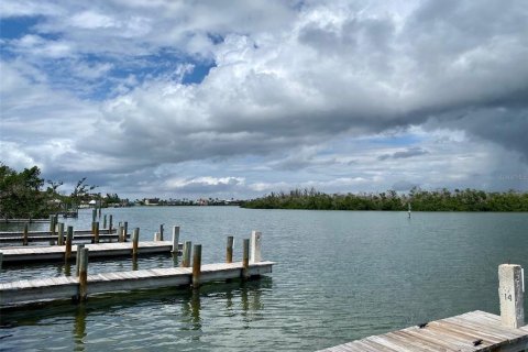 House in Englewood, Florida 3 bedrooms, 125.42 sq.m. № 1919173 - photo 26