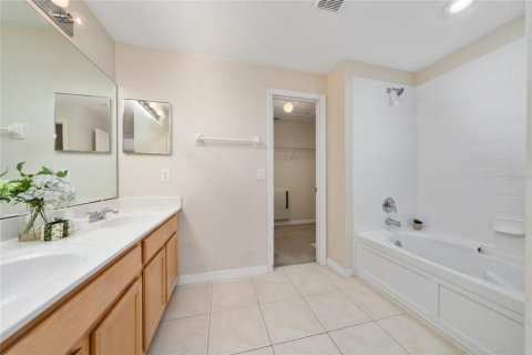 Townhouse in Orlando, Florida 3 bedrooms, 181.72 sq.m. № 1876833 - photo 18