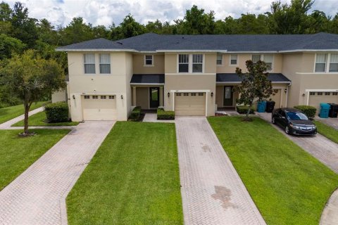 Townhouse in Orlando, Florida 3 bedrooms, 181.72 sq.m. № 1876833 - photo 2
